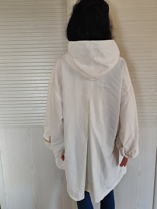 Trench léger blanc cassé à capuche - Impertinence Paris - Taille unique/oversize 42 au 52