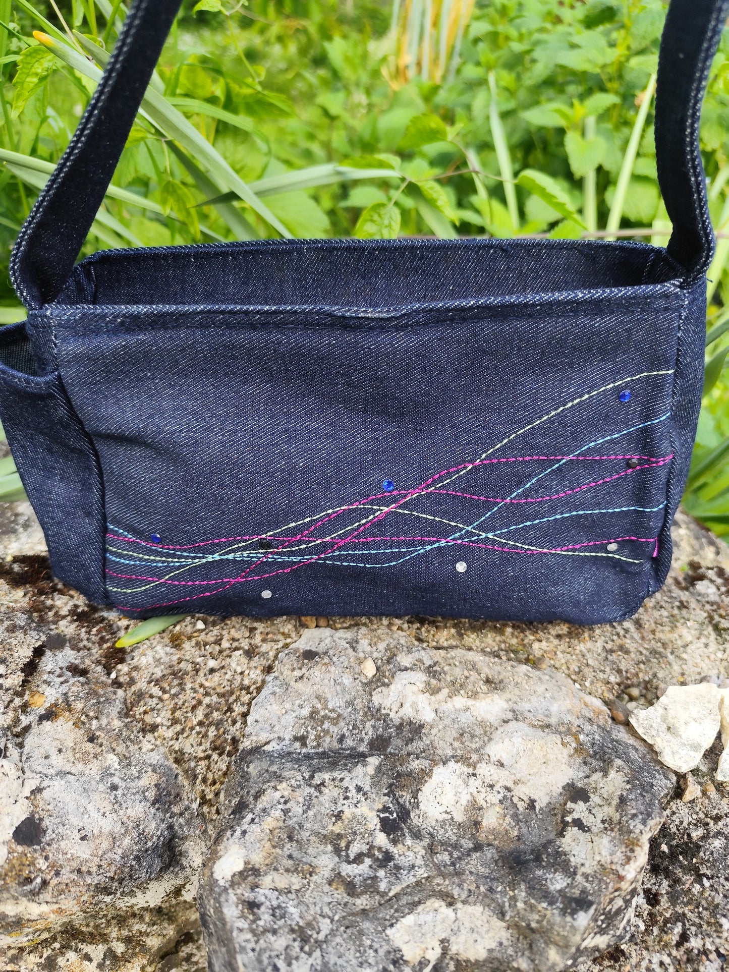 👜 Sac baguette en jean brodé – style Y2K