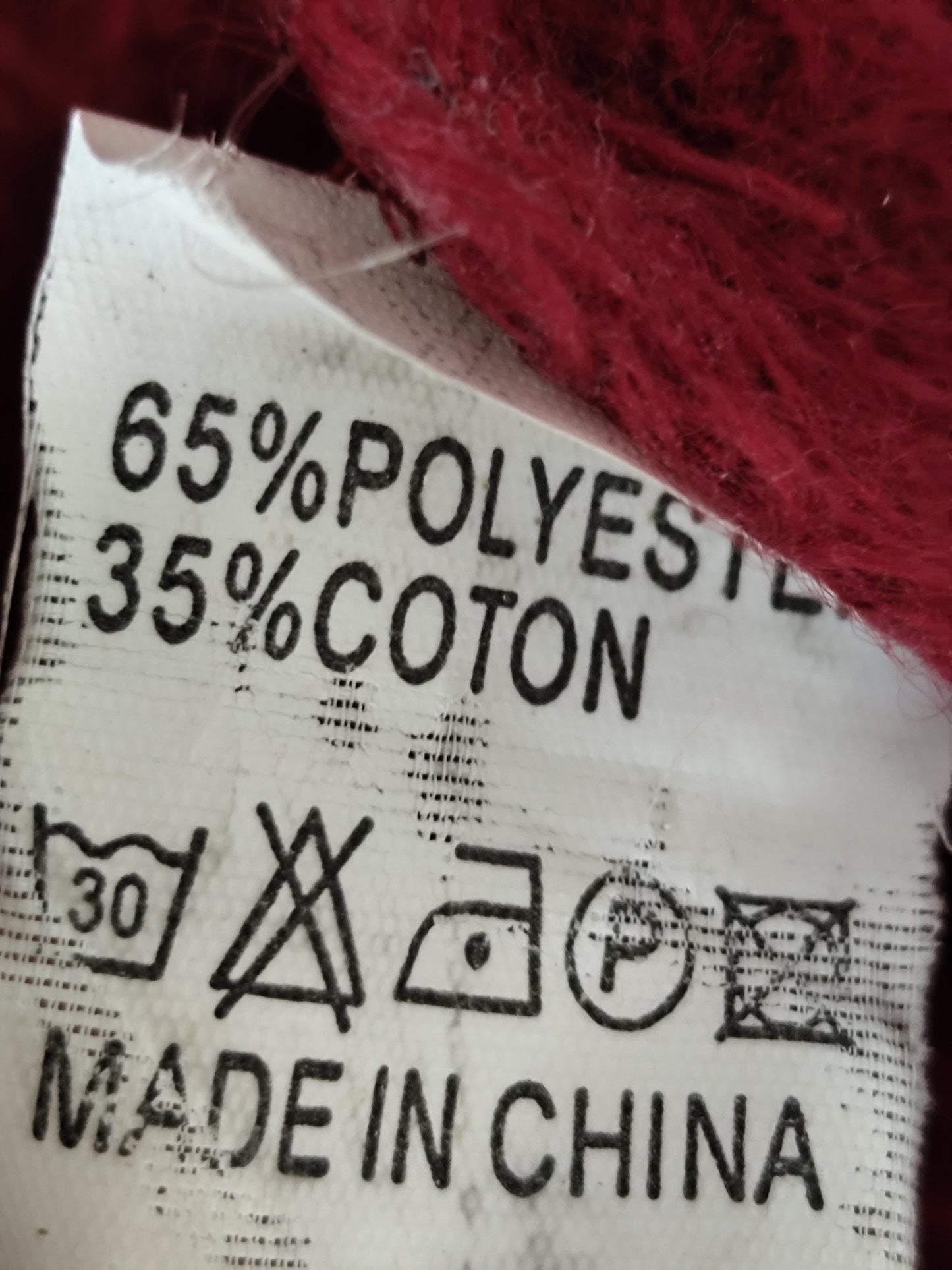 Gilet bordeaux doux – World Fashion – taille estimée 38/40
