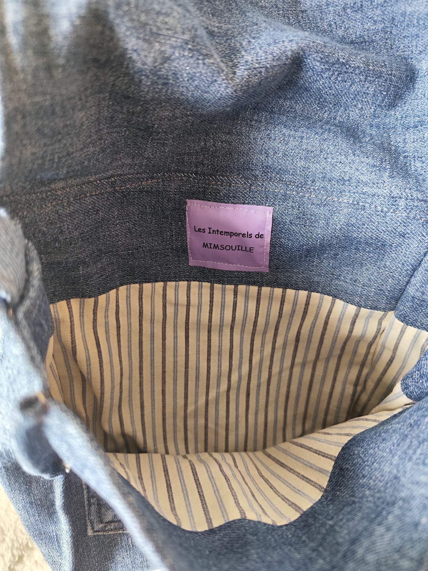 👜 Sac bandoulière en denim upcyclé – Pièce artisanale unique ♻️