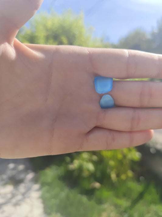 Bague ouverte en résine bleu - diamètre 2 cm