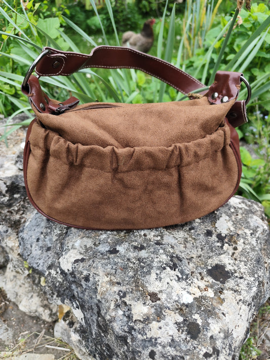 Sac épaule style suédine marron - petit format vintage