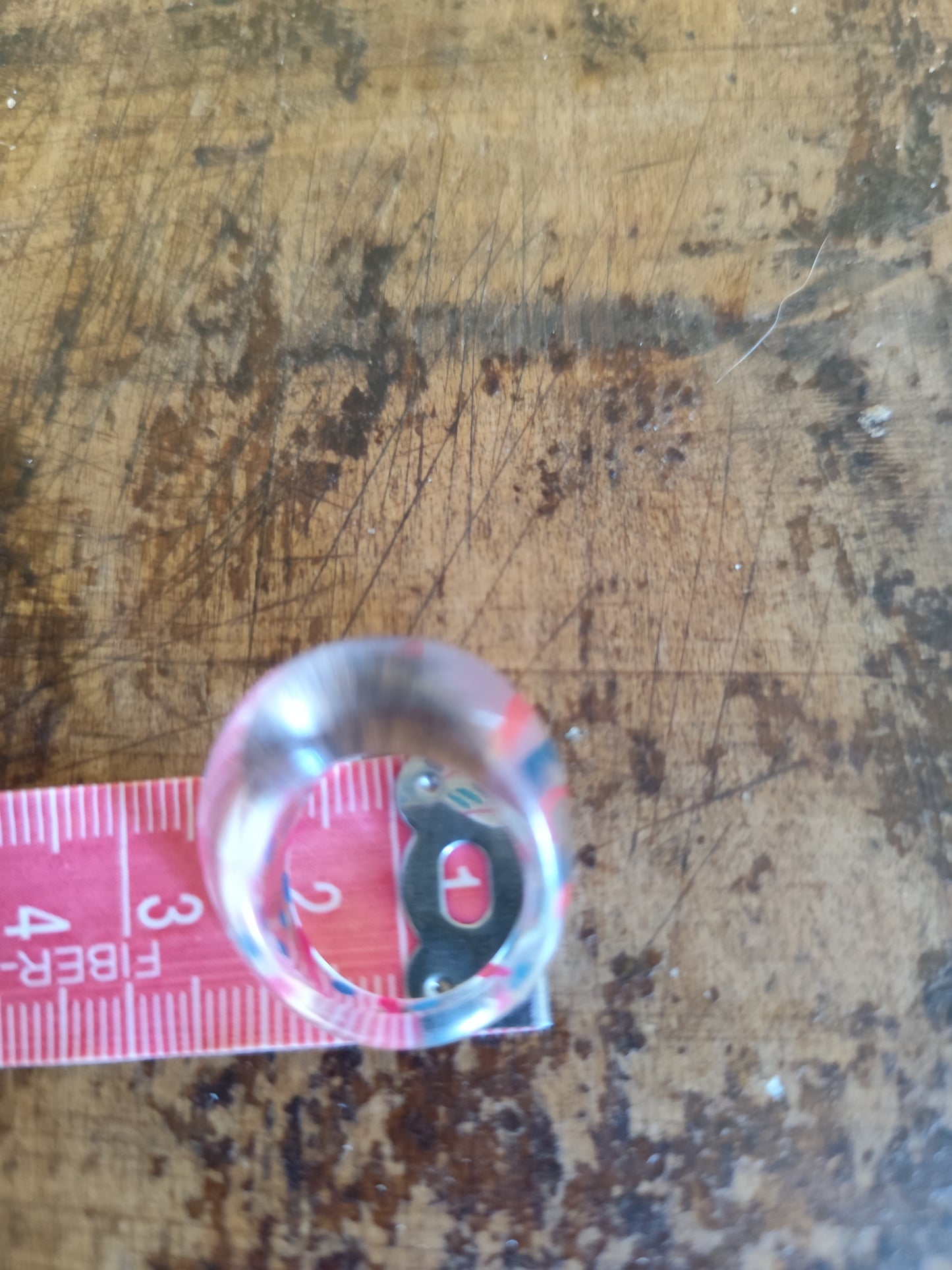 Bague dôme en résine transparente – pois multicolores – style Y2K / rétro pop