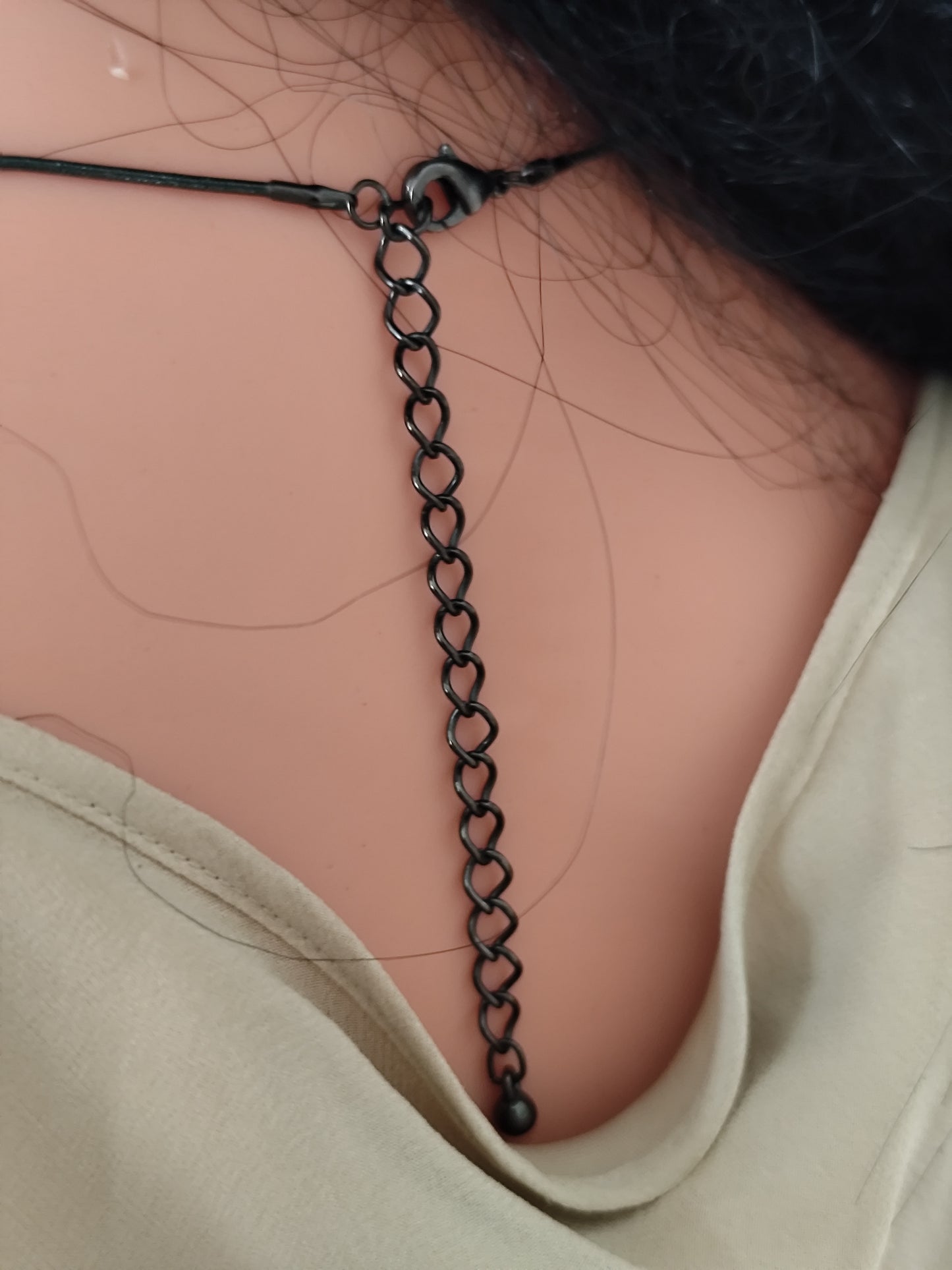 Collier pendentif papillon noir