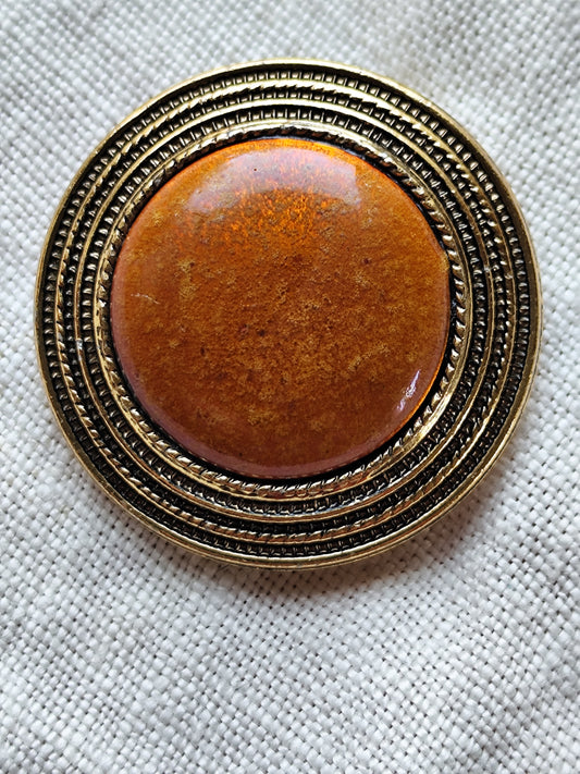 Attache foulard doré émaillé ambre