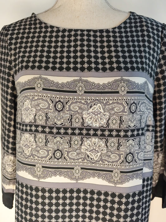 Robe Noire & Blanche Motifs Graphiques – Mango  - Taille 38/40