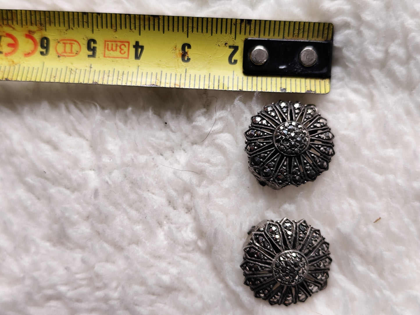 Clips d’oreilles vintage en argent massif 800/1000 – décor strass