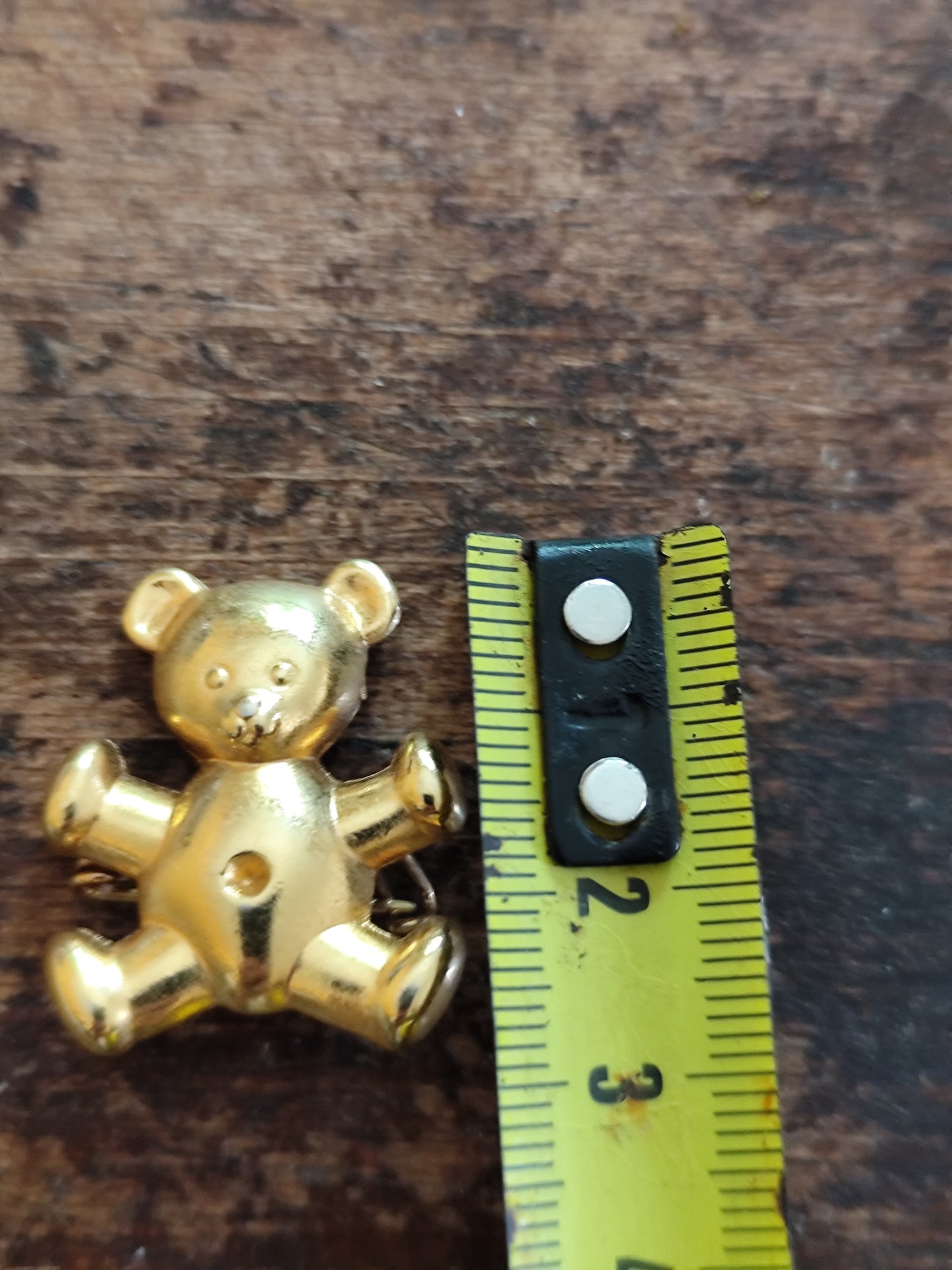 Broche vintage ourson doré