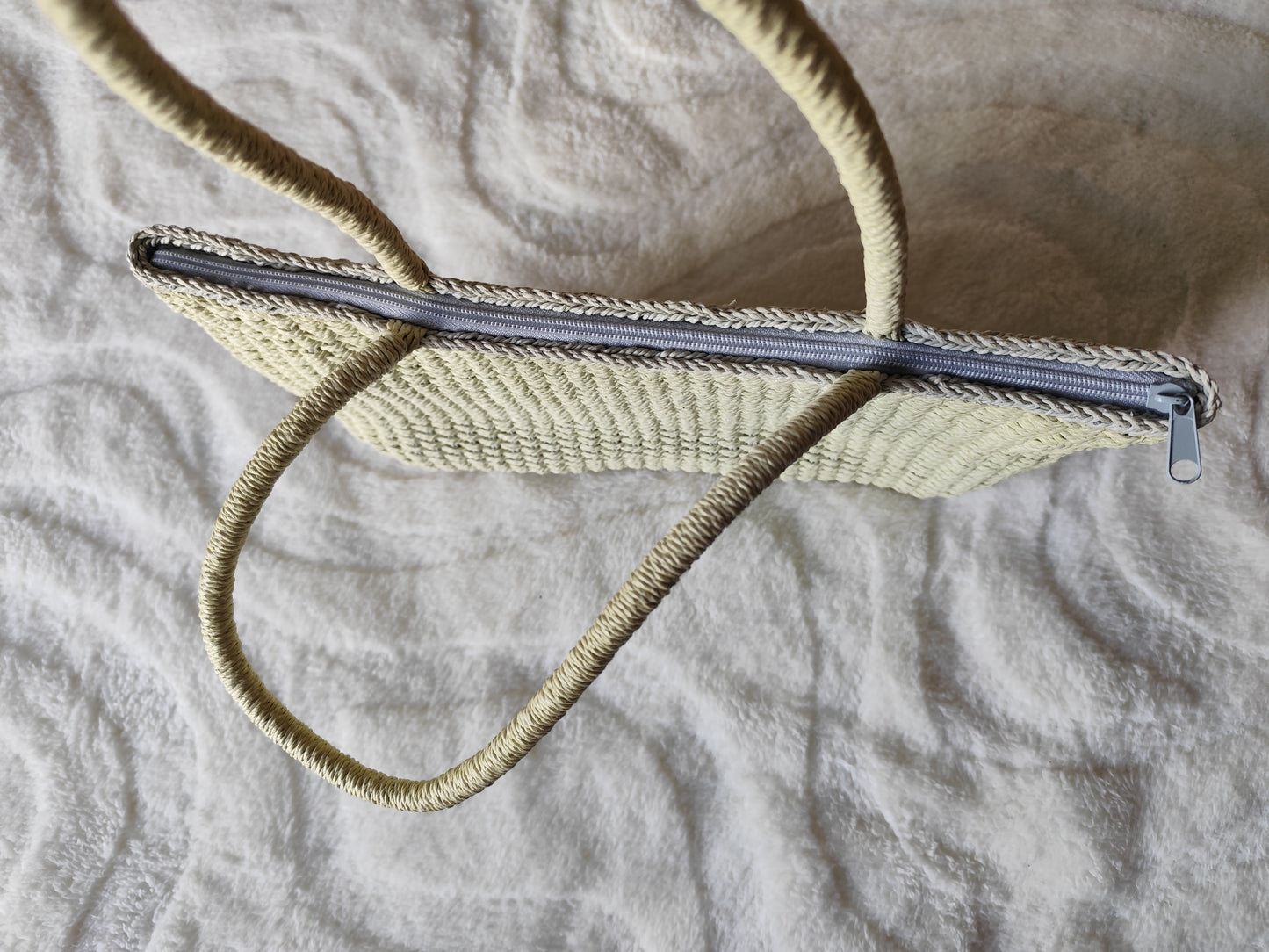 Sac tressé style raphia – vintage & estival