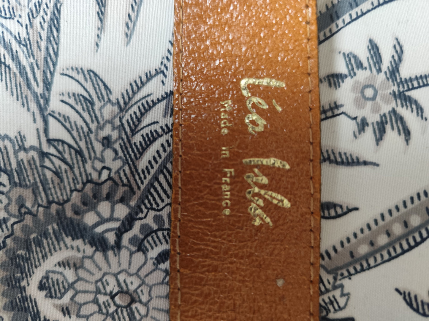 Ceinture marron à boucle dorée rectangulaire – Léo Isba – 95x3 cm