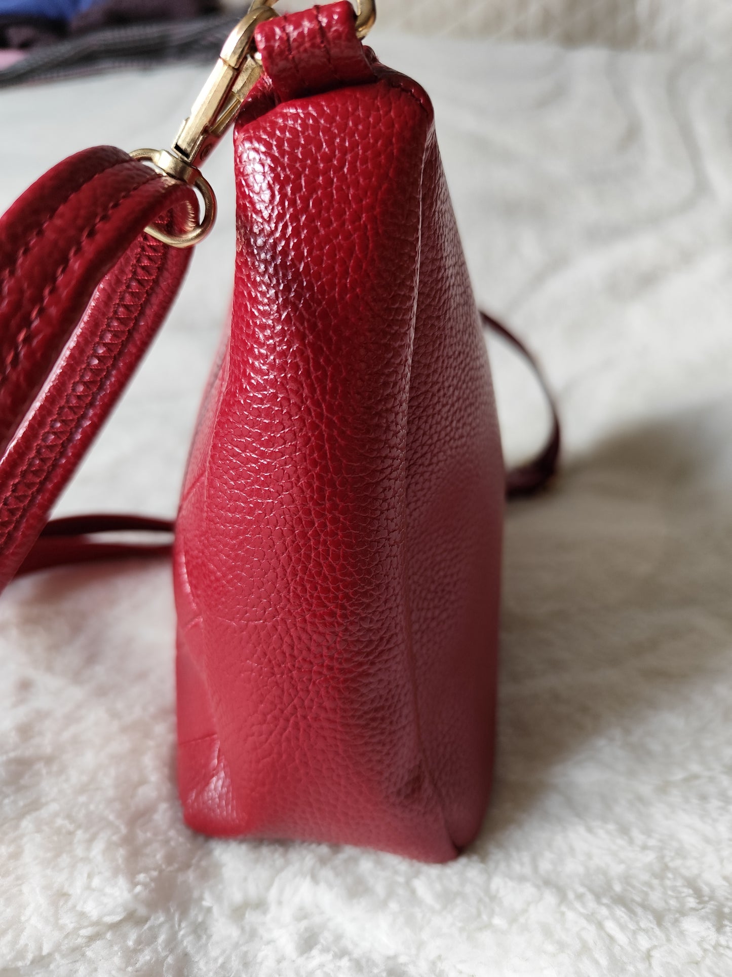 Sac Bandoulière Rouge Matelassé – Élégance et Tendance Intemporelle