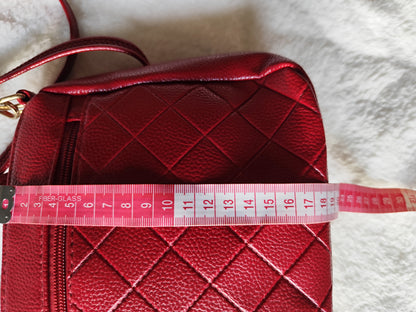 Sac Bandoulière Rouge Matelassé – Élégance et Tendance Intemporelle