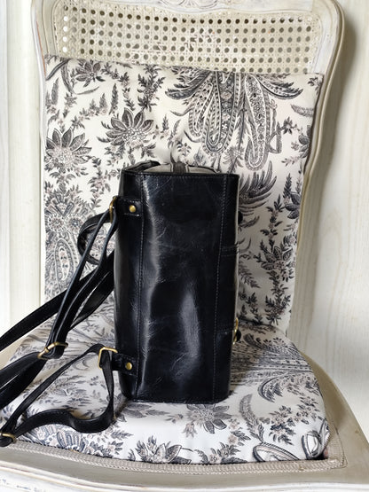 Sac à dos en cuir noir et boucles dorées -  Francinel