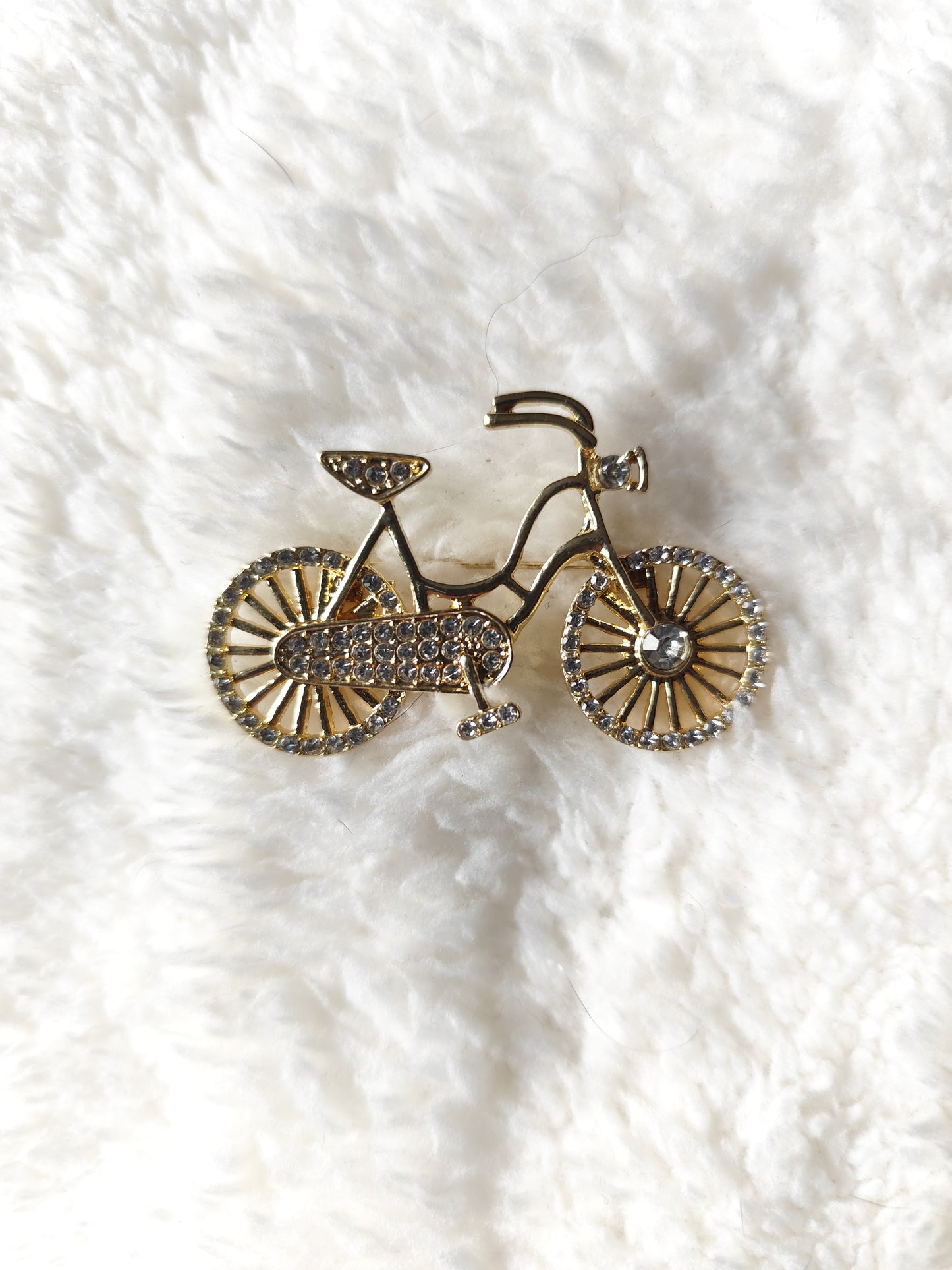 Broche vélo bicyclette vintage dorée et strass