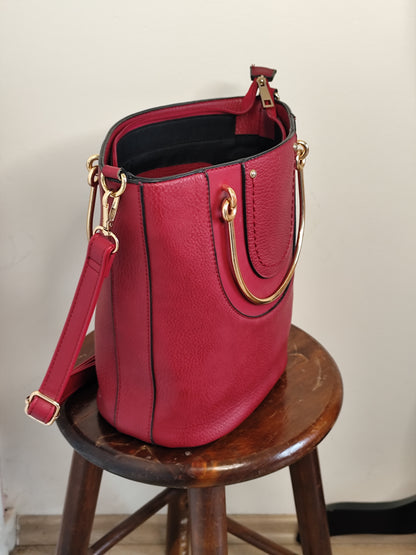 Sac Seau Rigide Adopt’ – Rouge & Doré – Élégant & Structuré