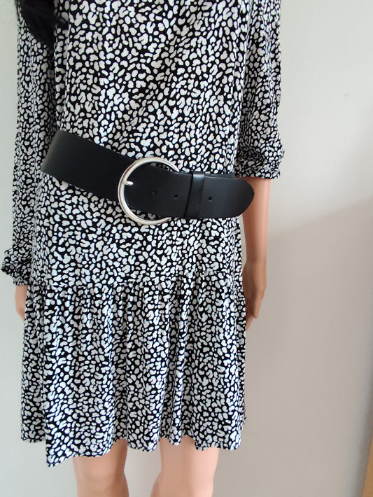 Ceinture large noire en cuir – boucle ronde argentée - 85 cm