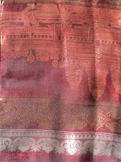 Étole en soie chatoyante avec tissu imprimé et brodé - 180 × 55 cm