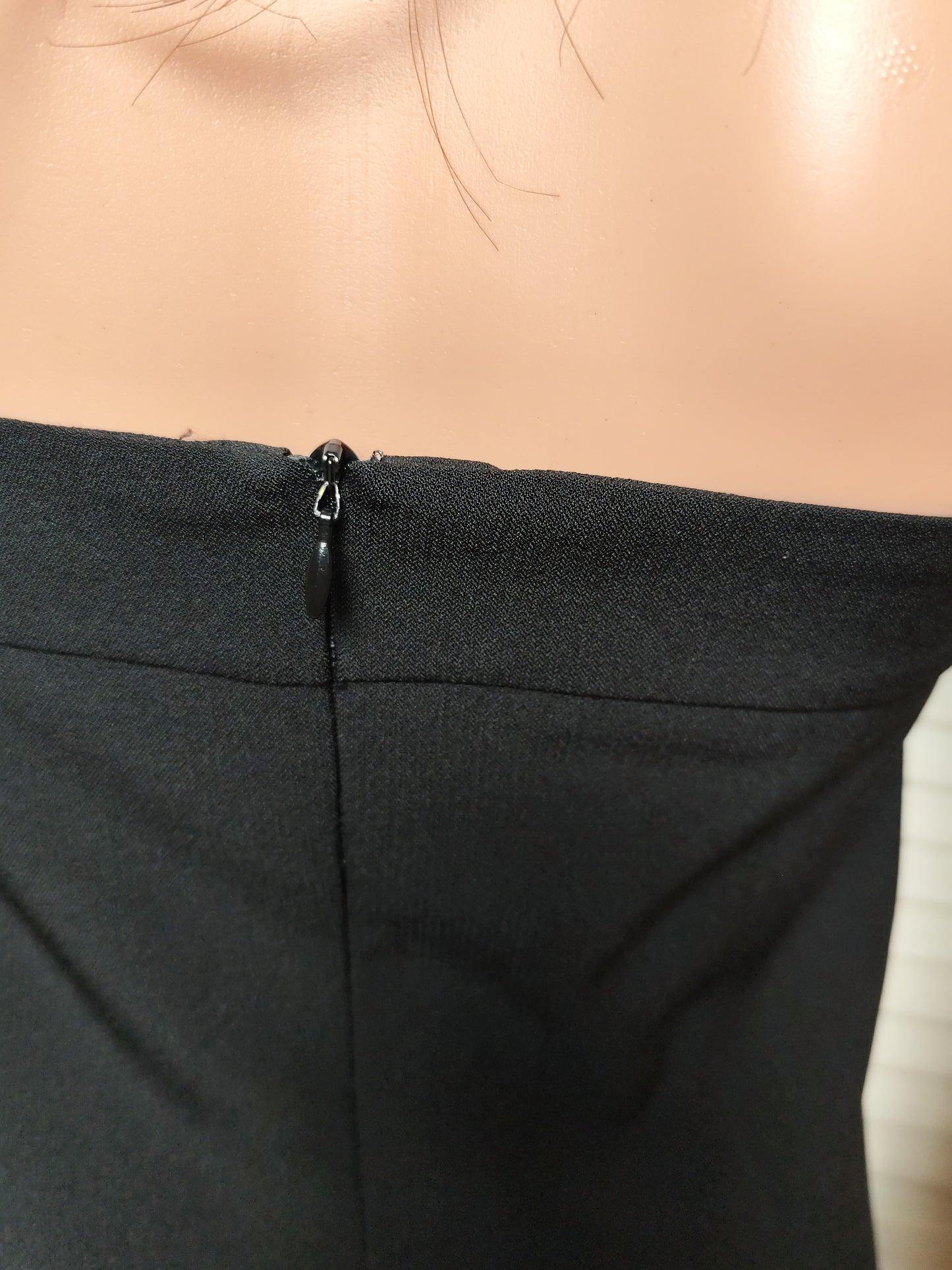 Robe bustier noire fendue coupe fourreau – Naf Naf – Taille 38