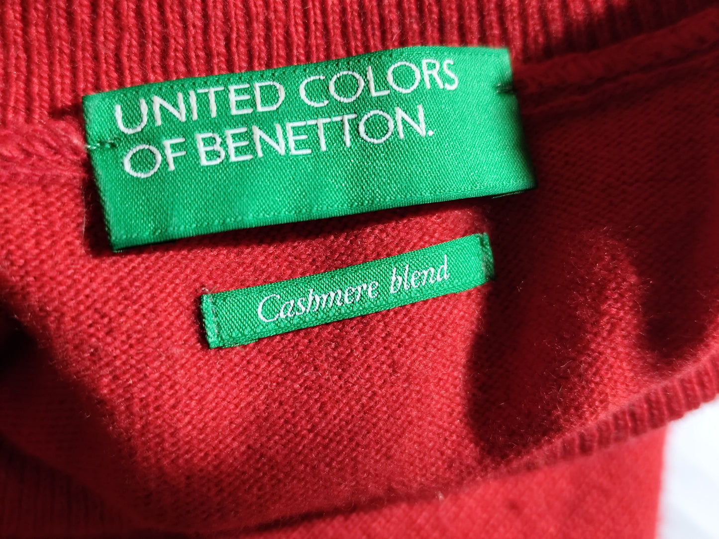 🔥 Pull Rouge Col Montant Benetton – Douceur & Élégance - Taille 38/40