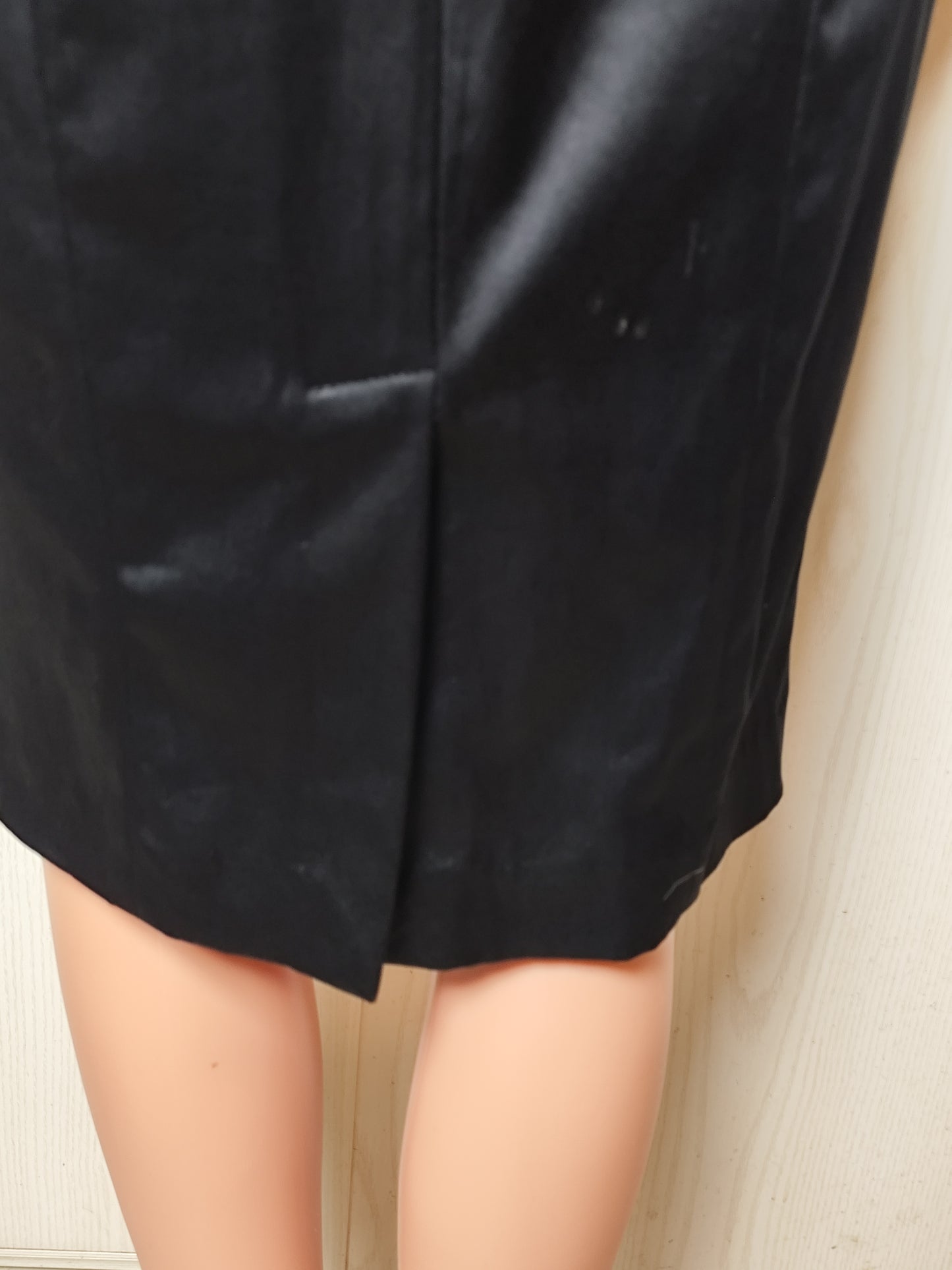 Robe noire satinée – Le Group Woman – Taille 36/38