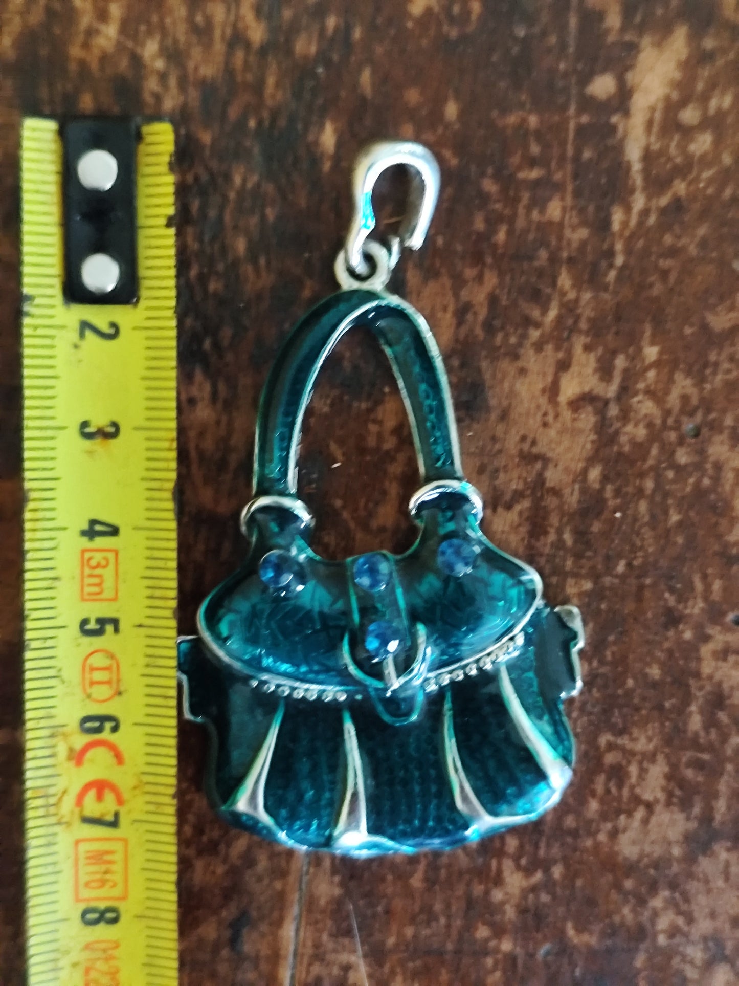 Pendentif charms fantaisie sac à main argenté et bleu