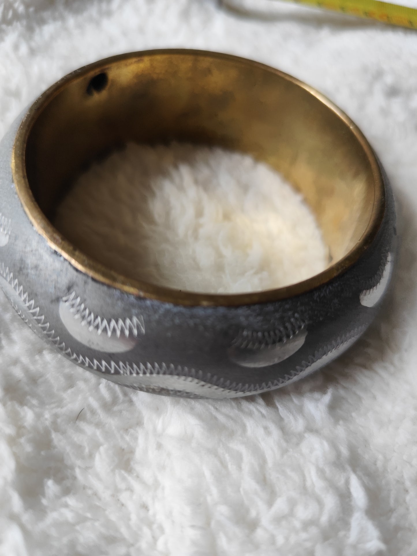 Bracelet manchette en métal argenté