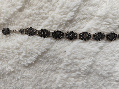 Bracelet Médaillons Armoiries de Blois Argenté Vintage – Héritage & élégance