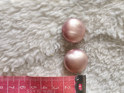 Boucles oreilles à clip rose nacré