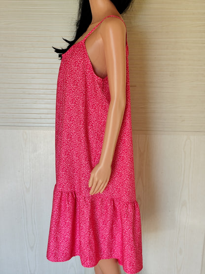 Robe d'été à bretelles rose à petits motifs - Taille 52/54