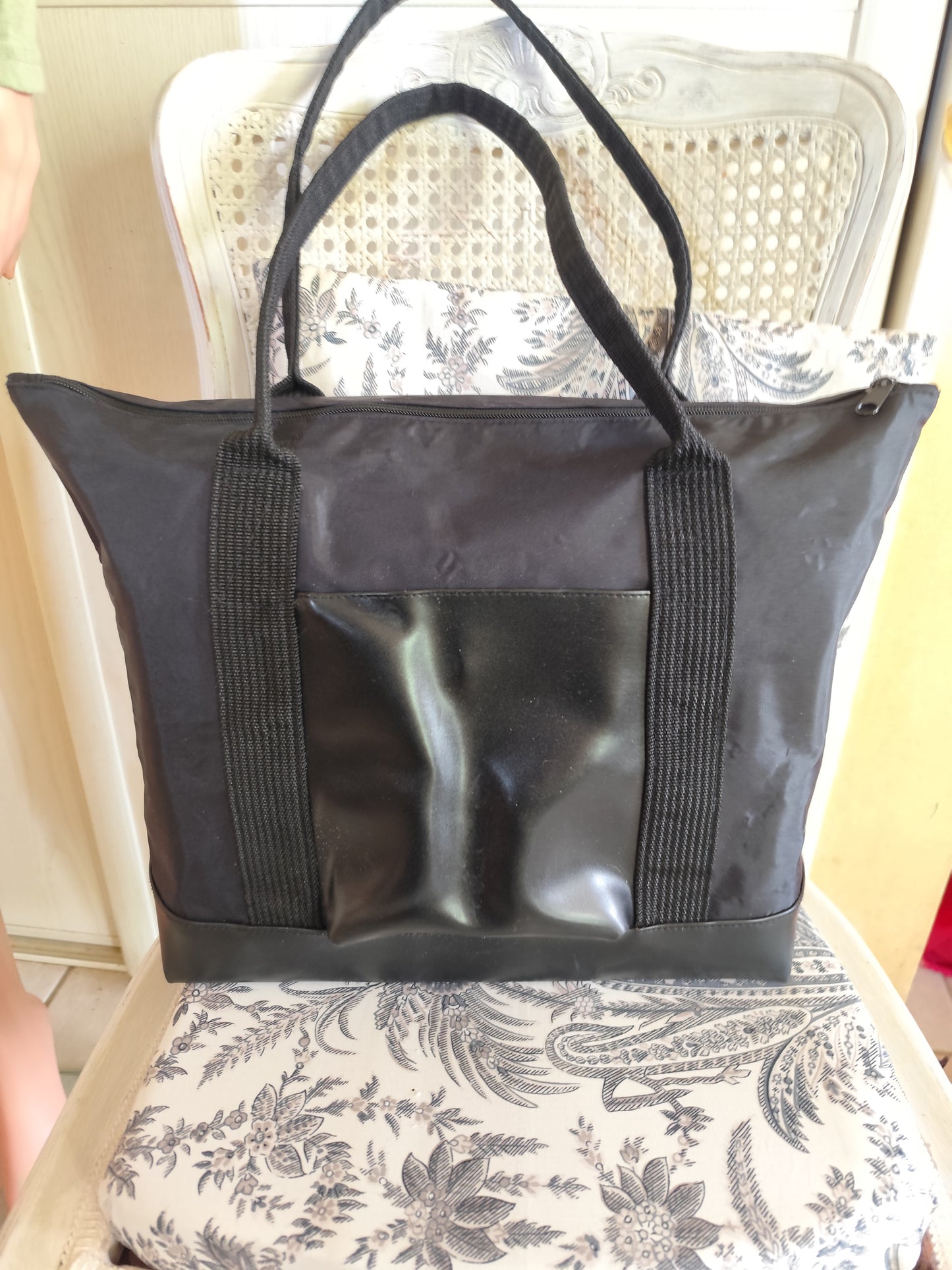 Grand cabas noir en toile – fond rigide amovible – 32 × 35 × 14 cm