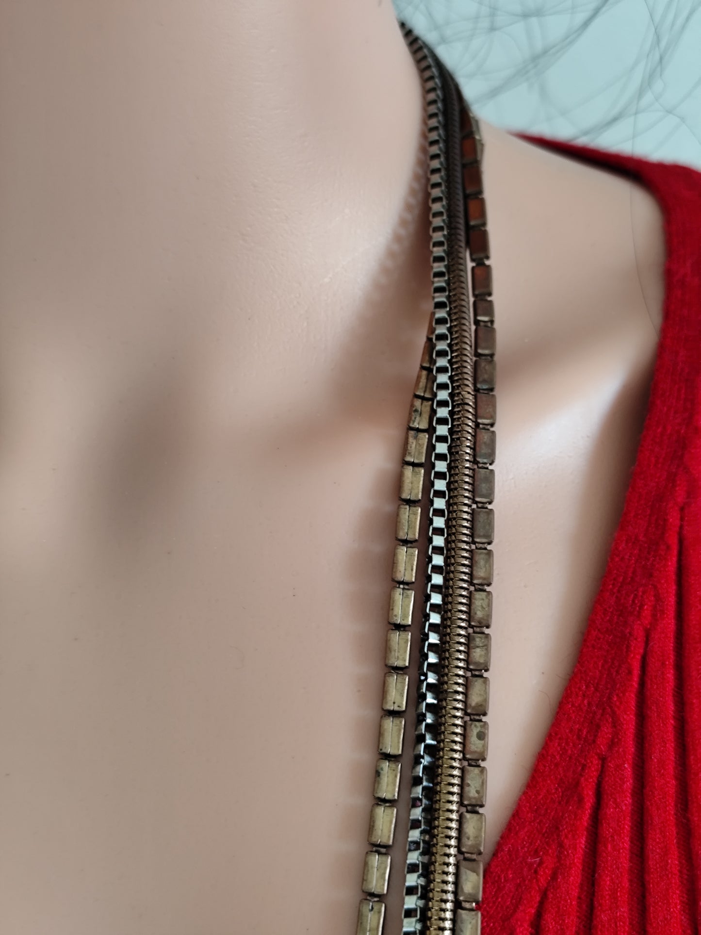 Collier multi-rangs bronze & médaillon – Statement bohème