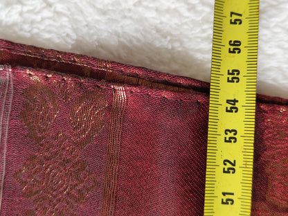 Étole en soie chatoyante avec tissu imprimé et brodé - 180 × 55 cm