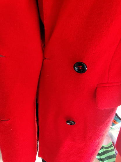 Manteau rouge vif – coupe droite, boutonnage croisé – 36/38