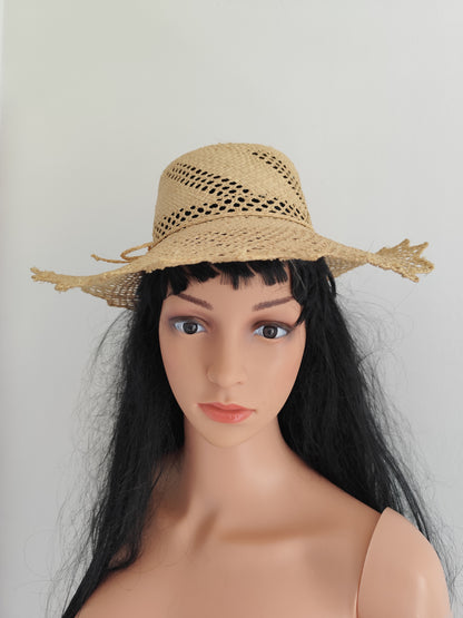 Chapeau de paille ajouré