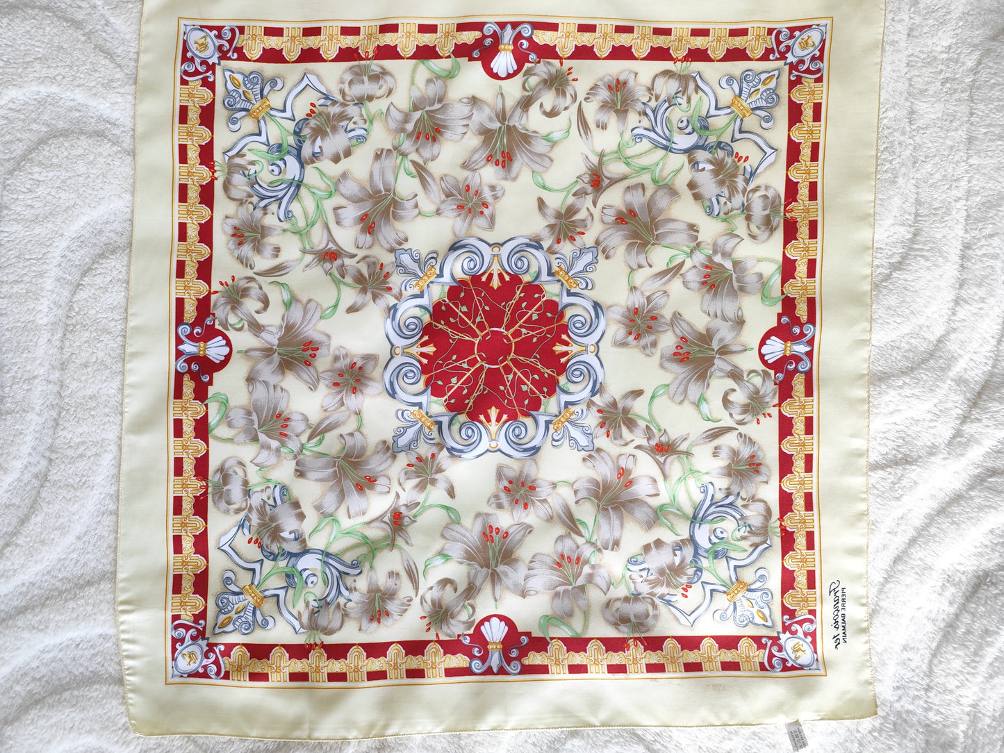 Foulard/Carré - Modèle François 1er - Pierre Balmain - 73 x72 cm