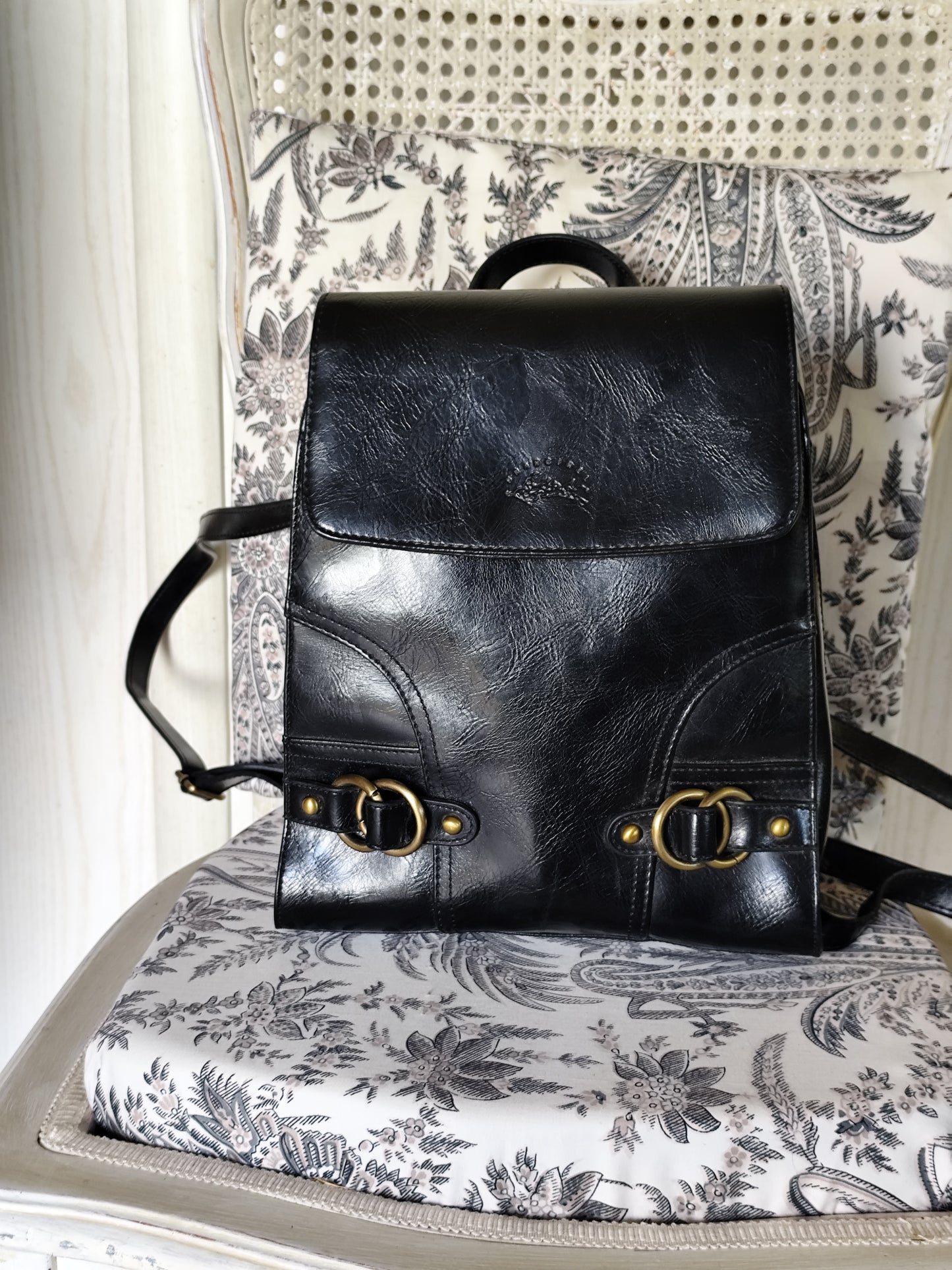 Sac à dos en cuir noir et boucles dorées -  Francinel