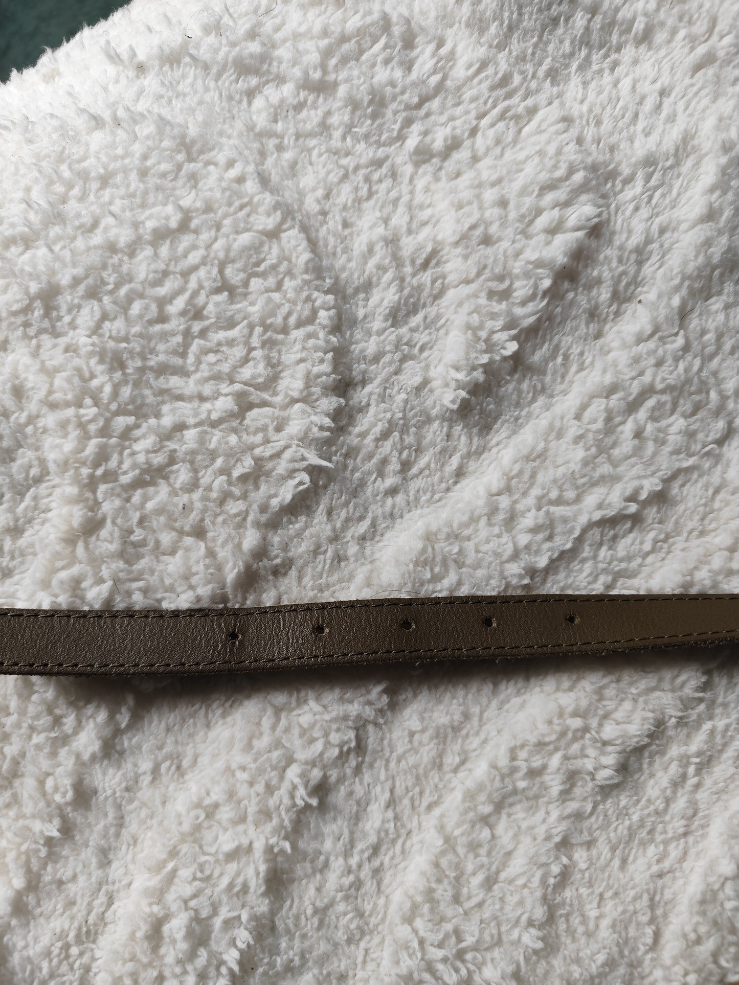 Ceinture fine en cuir kaki – 100 cm