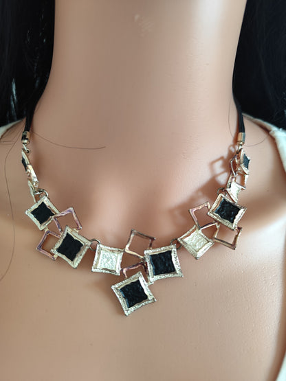 🖤 Collier Chic Géométrique – Noir & Argent – Ajustable