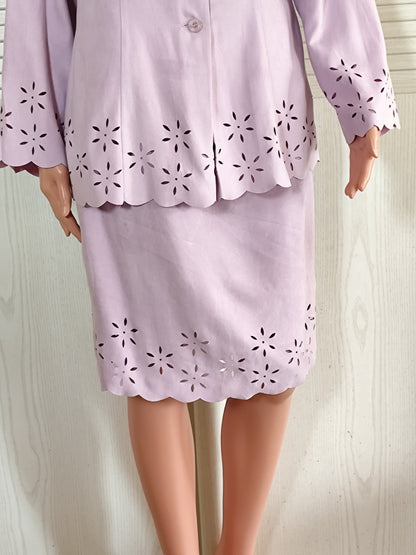 Ensemble tailleur jupe et veste parme motifs fleurs ajourées - Taille 40