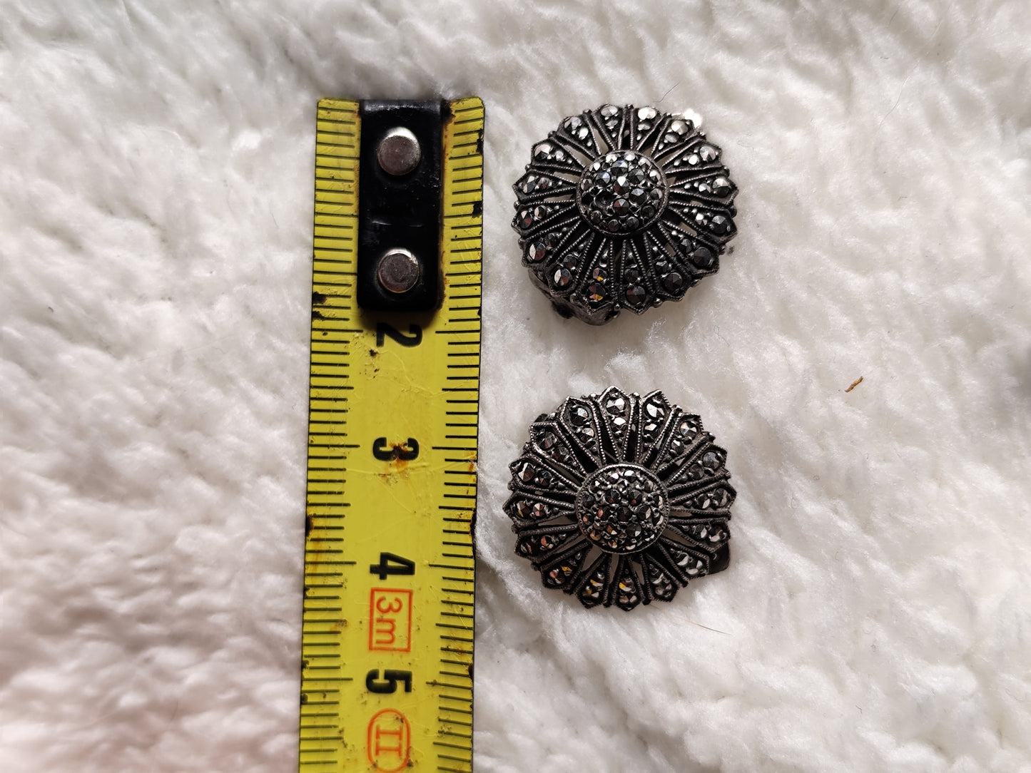 Clips d’oreilles vintage en argent massif 800/1000 – décor strass