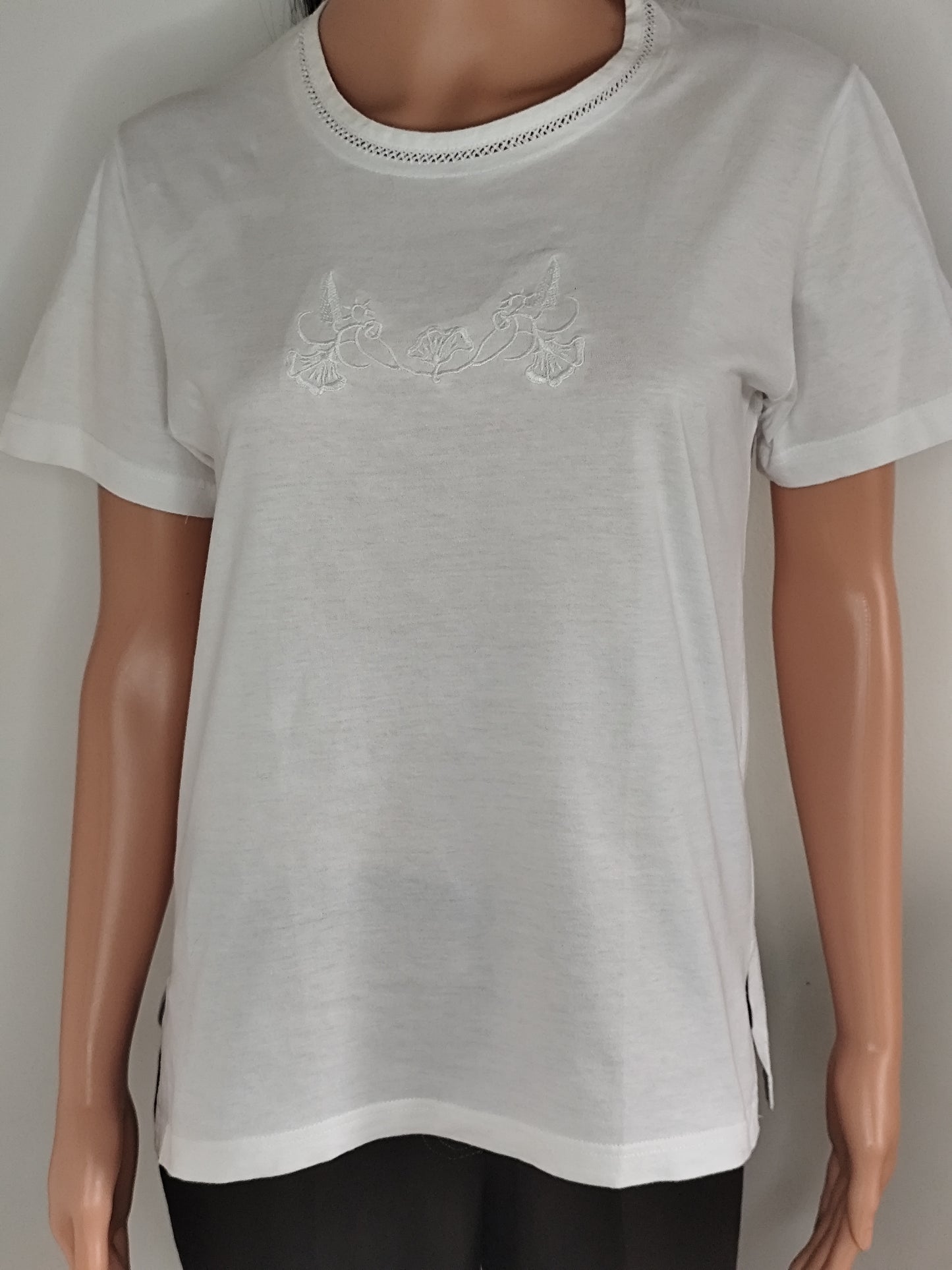 T-shirt Blanc Daxon – Élégance Minimaliste et Confort Absolu - Taille 38/40