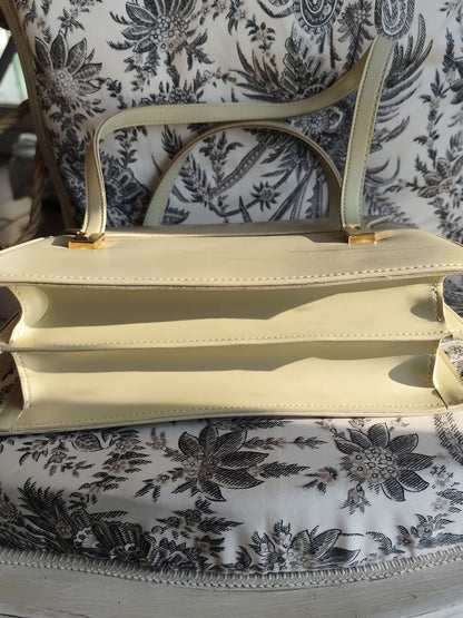 Sac à main vintage en cuir crème forme trapèze