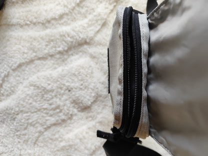 Sacoche Bandoulière Gris & Noir – Compact & Fonctionnel