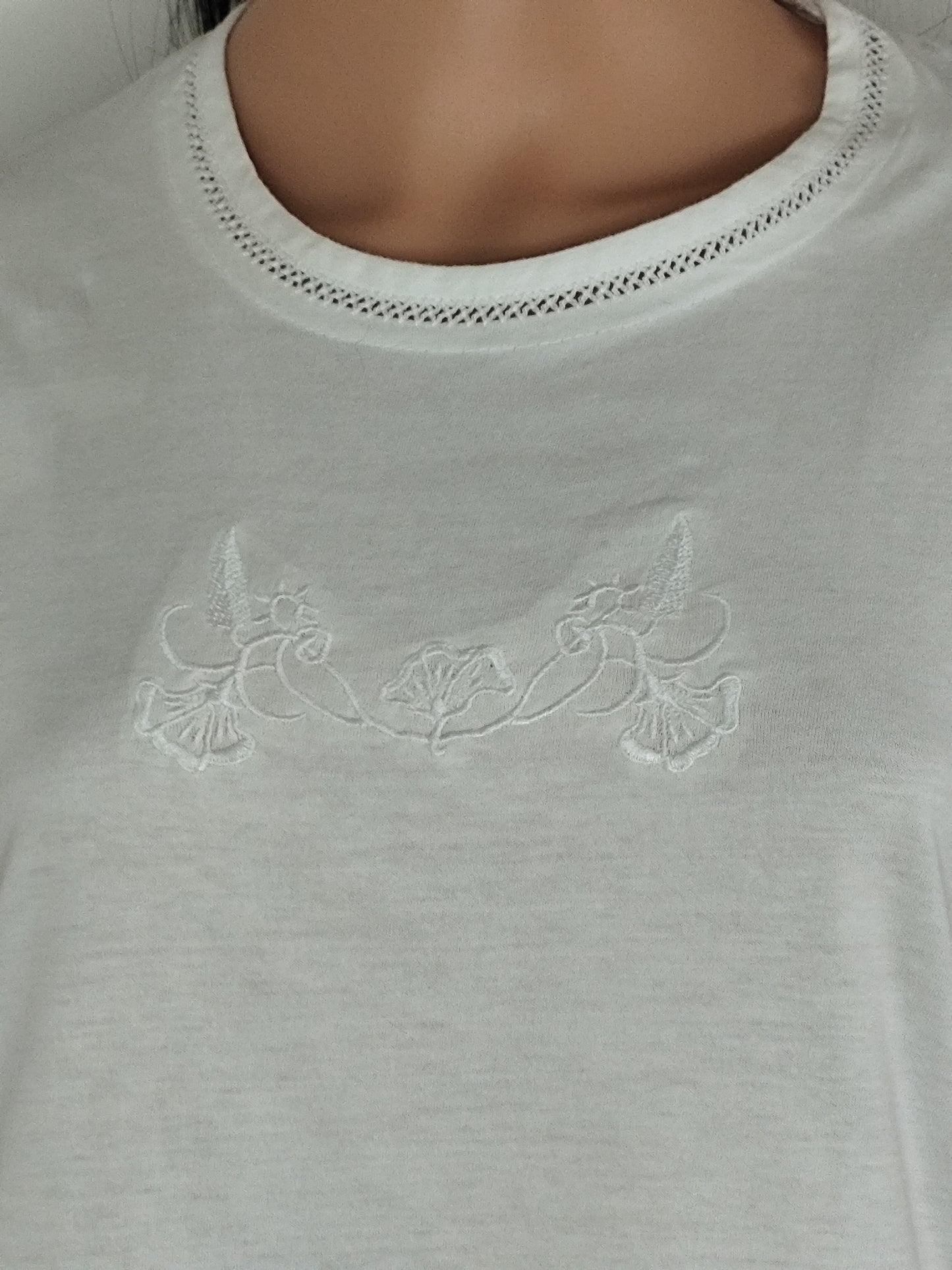 T-shirt Blanc Daxon – Élégance Minimaliste et Confort Absolu - Taille 38/40