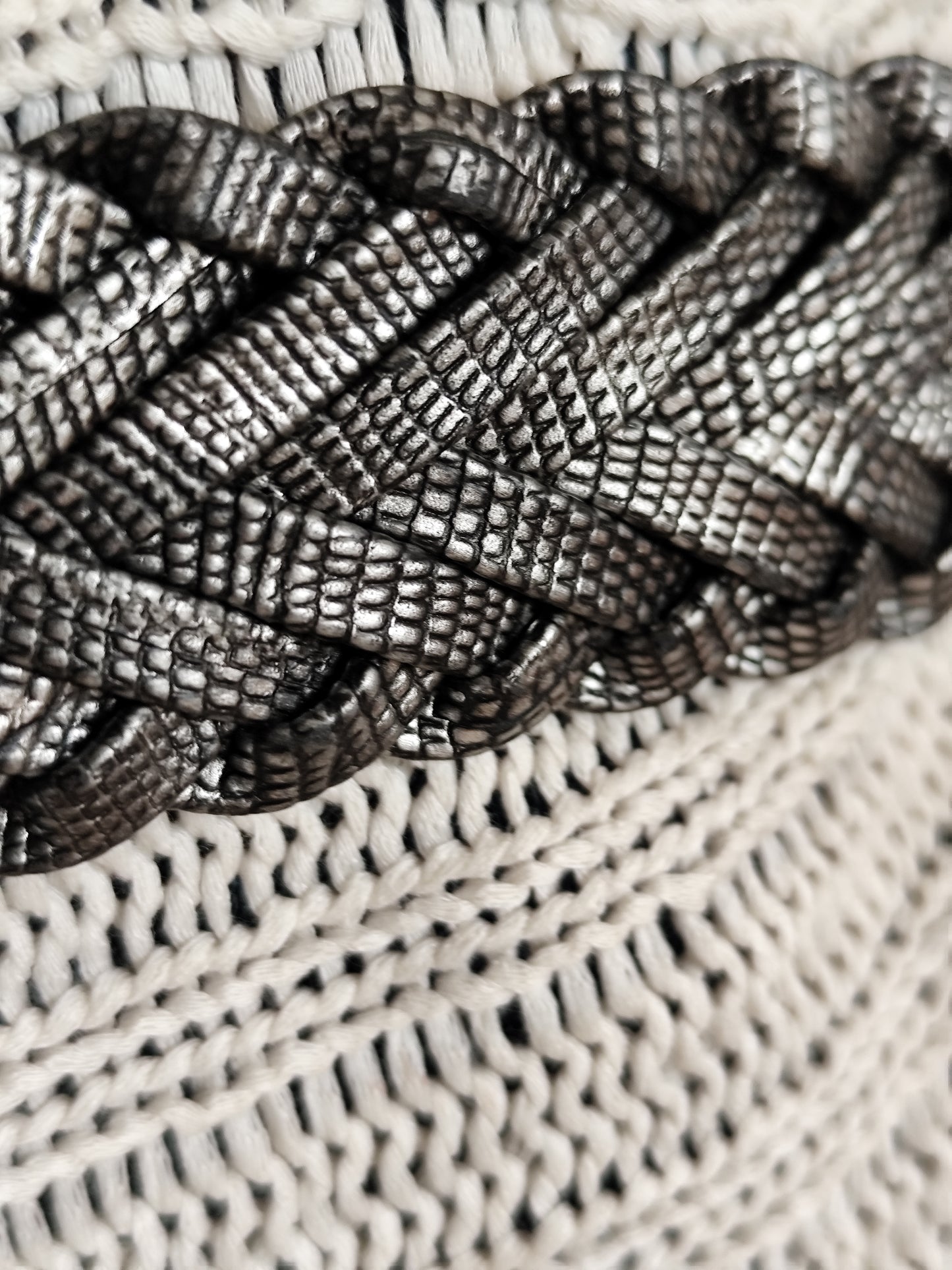 Ceinture Tressée Argentée Bohème – 90 cm