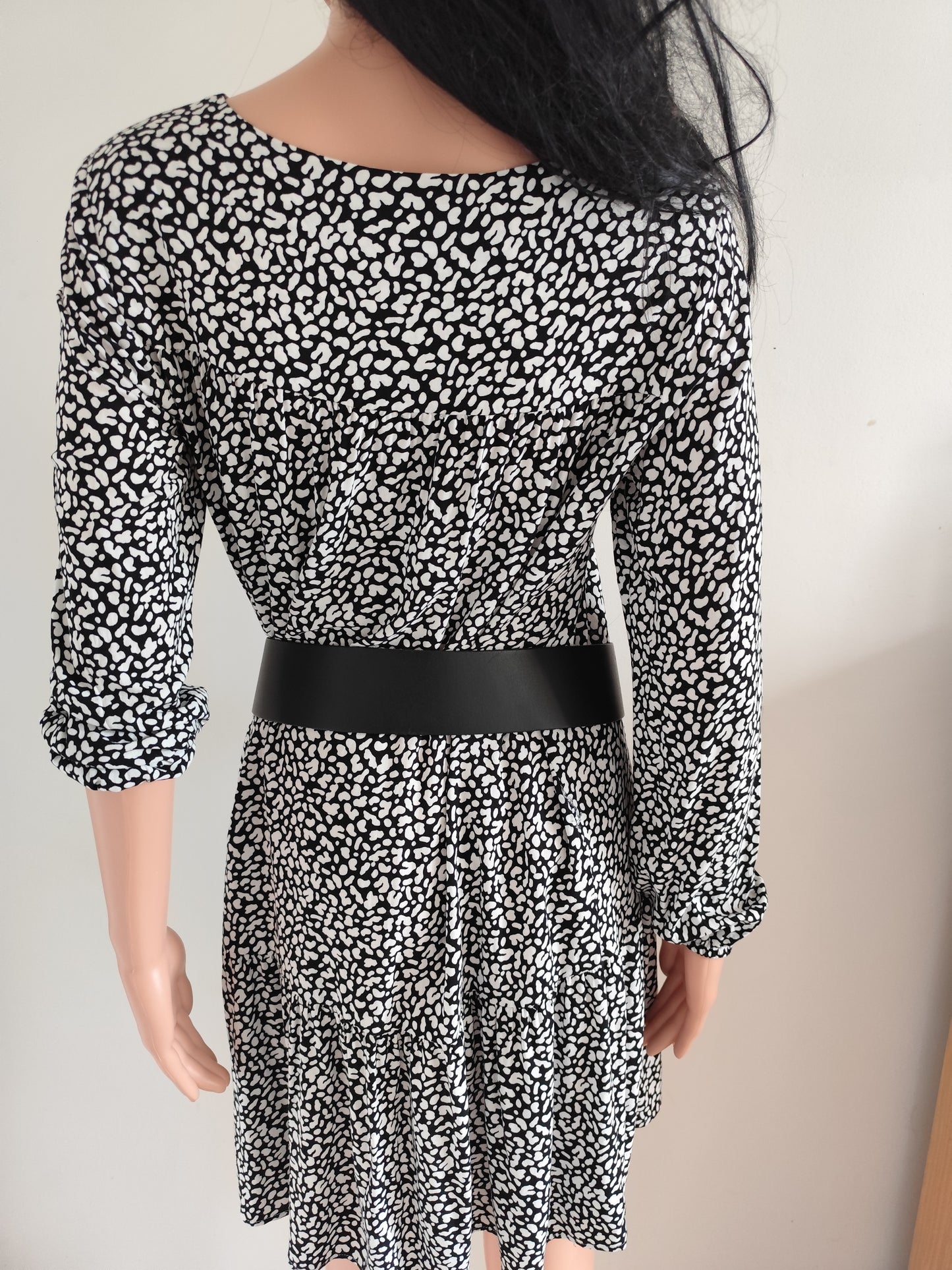 Ceinture large noire en cuir – boucle ronde argentée - 85 cm