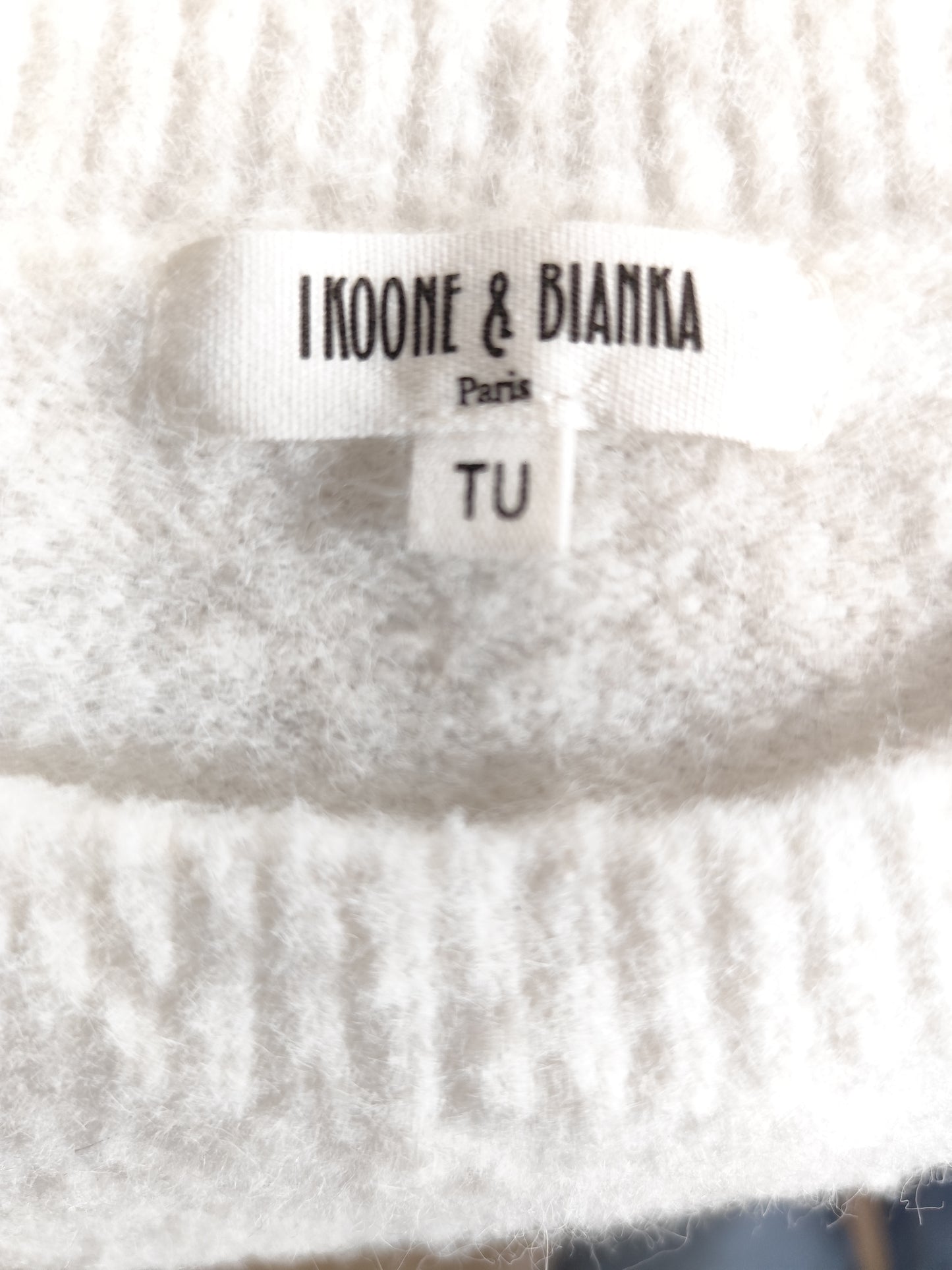 Pull doudou blanc à pois noirs et manches dentelle -  Ikoone & Bianka - Taille unique