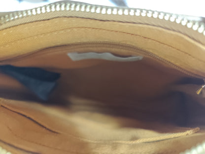 Sac en cuir velours moutarde – H&M – 21×16×5 cm