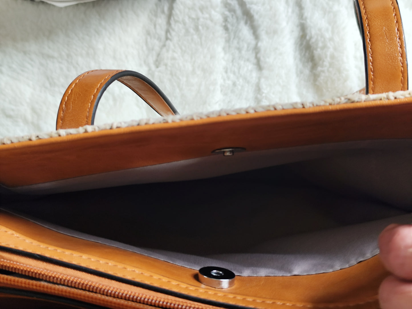 Sac Ines Delaure – Élégance naturelle et format ultra pratique