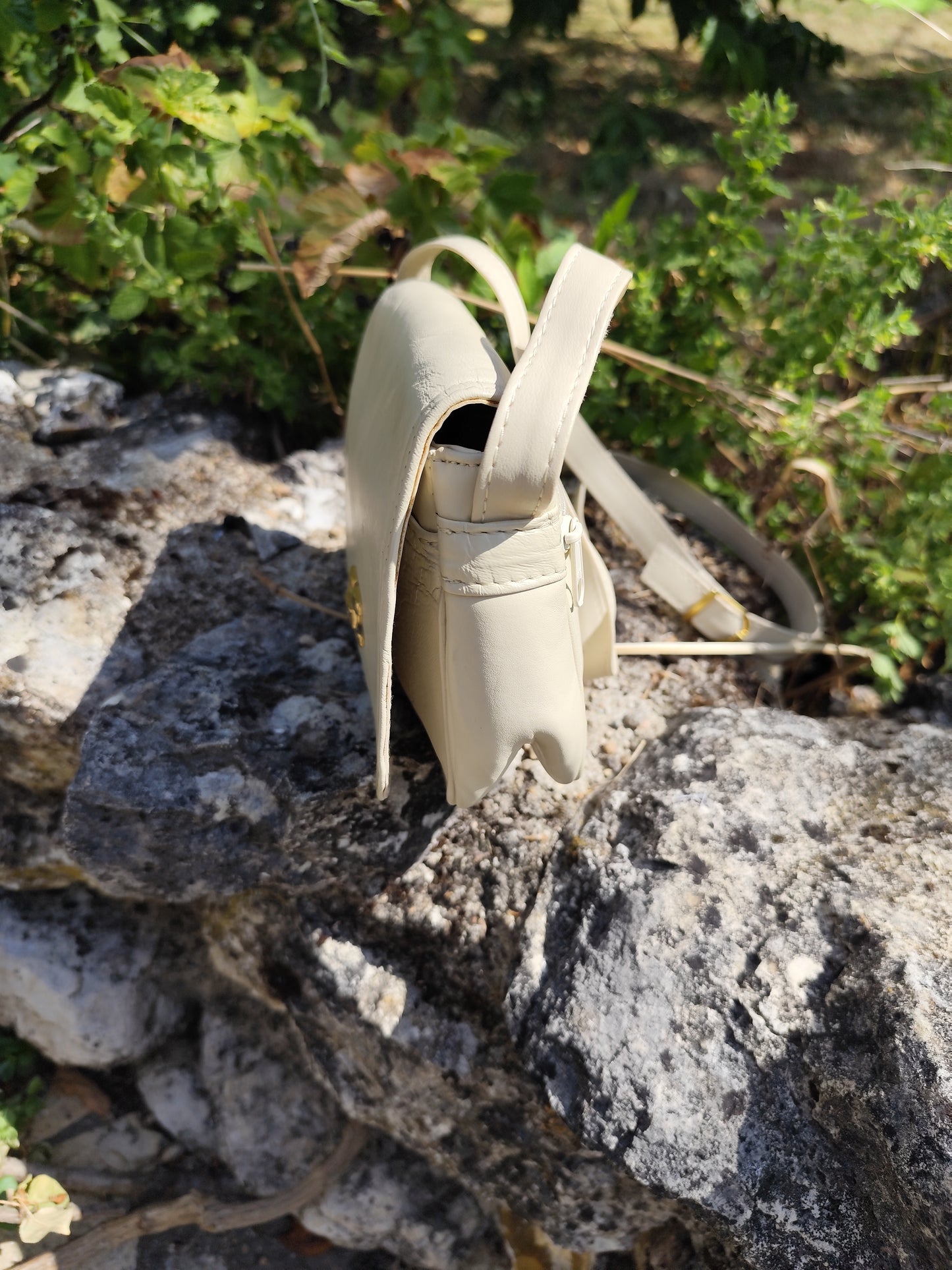 Sac bandoulière crème vintage – petit format élégant